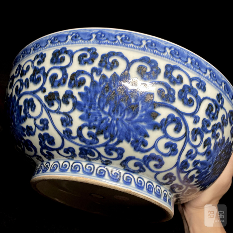 清雍正 青花缠枝莲纹大碗 - 图8